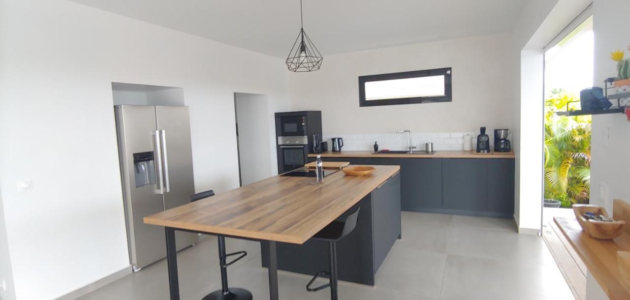 Villa Fleur De Goyave - Tres Bien Ventilee - Vue Degagee Сен Франсоа Екстериор снимка